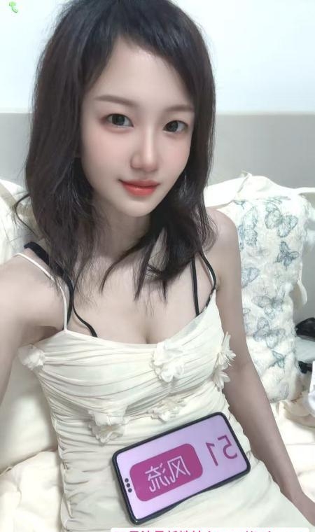 白云清纯甜甜 2