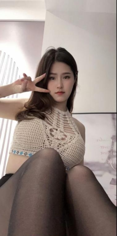 洪山翘臀柔柔 3