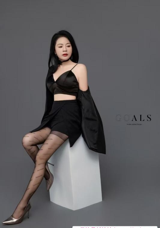黑丝少妇思思 3