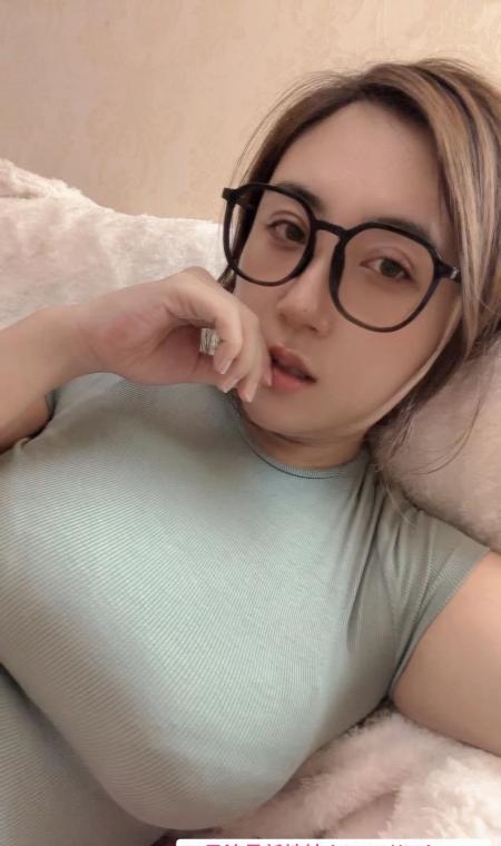 天河大胸巨乳 3