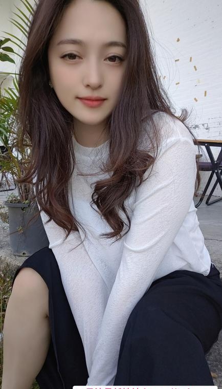 越秀眼镜轻熟妇 3