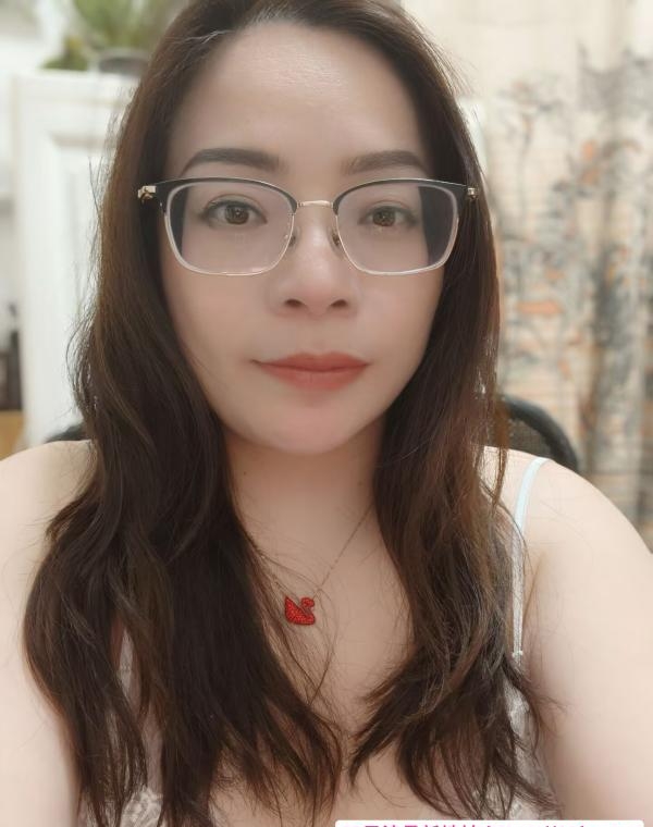 性感肥臀小姐姐 4