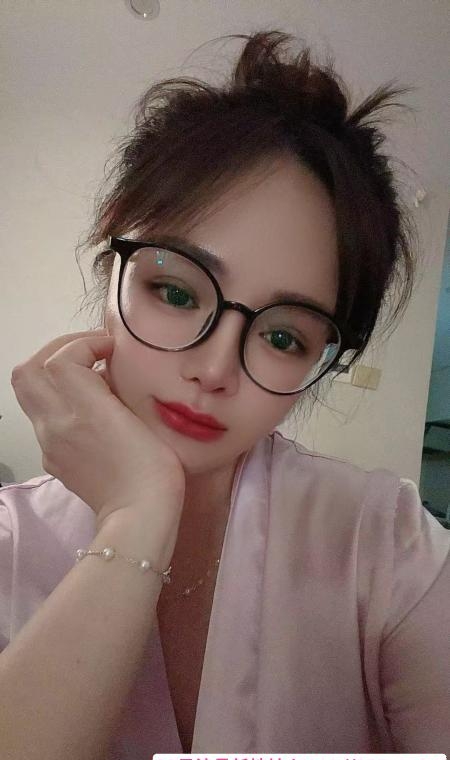 上城大奶涵涵 1