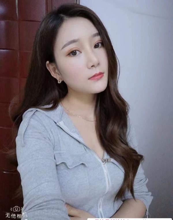 静安小妲己妮娜 1