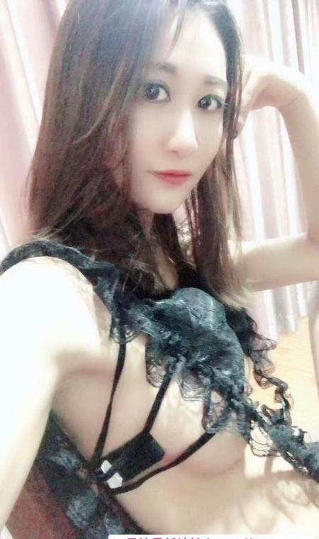 爱华路骚少妇 1