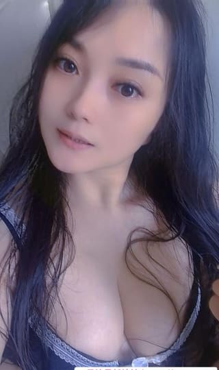 苗条服务系少妇