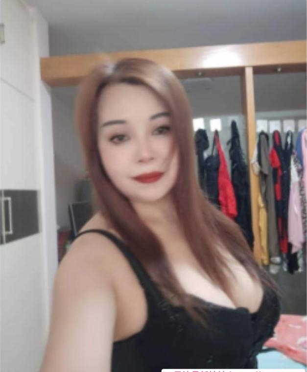沙区大胸熟女 1