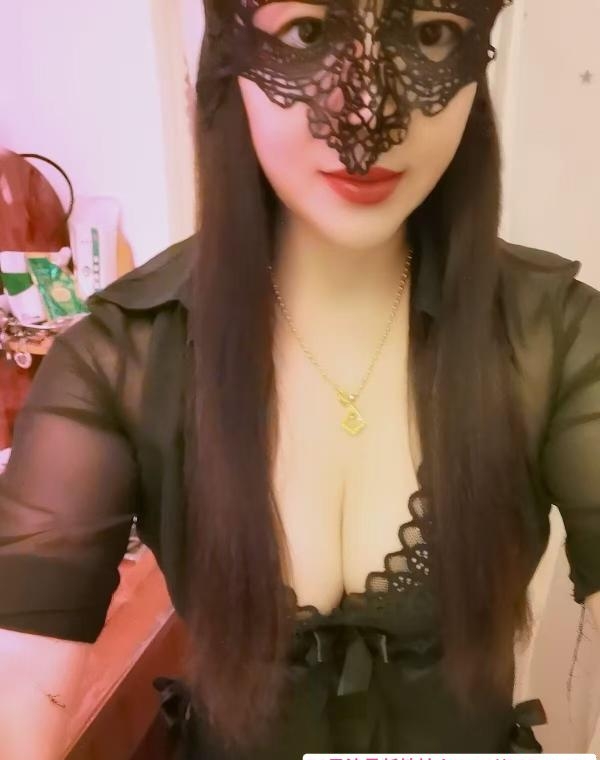 王家湾风骚少妇 1