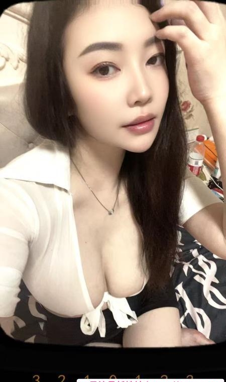 汉阳肤白腿长 1