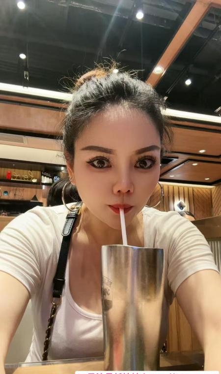 淫荡美少妇瑶瑶 1