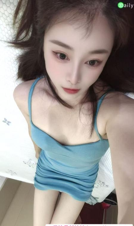 龙华少妇柒柒 1
