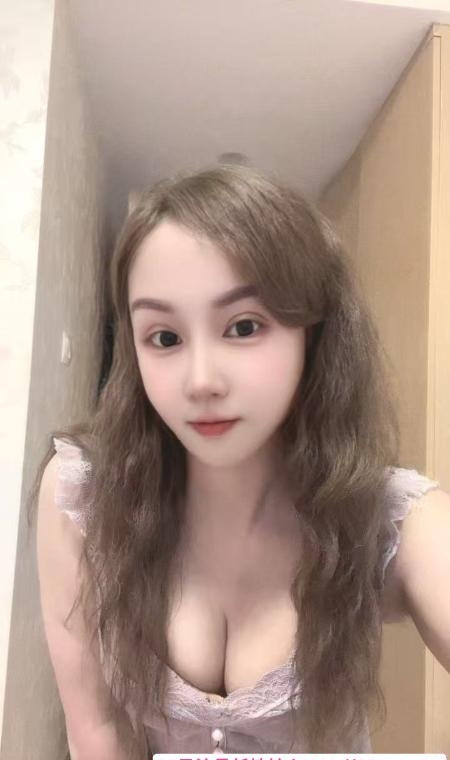 服务系风骚雪媚娘 1