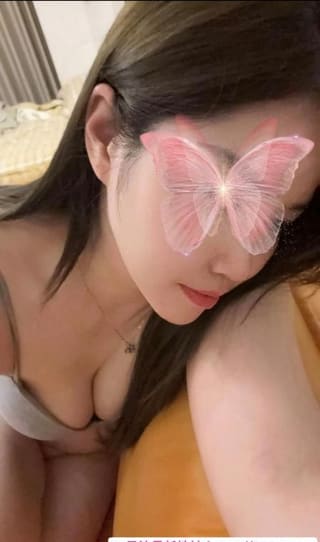 步行街叶子女朋友