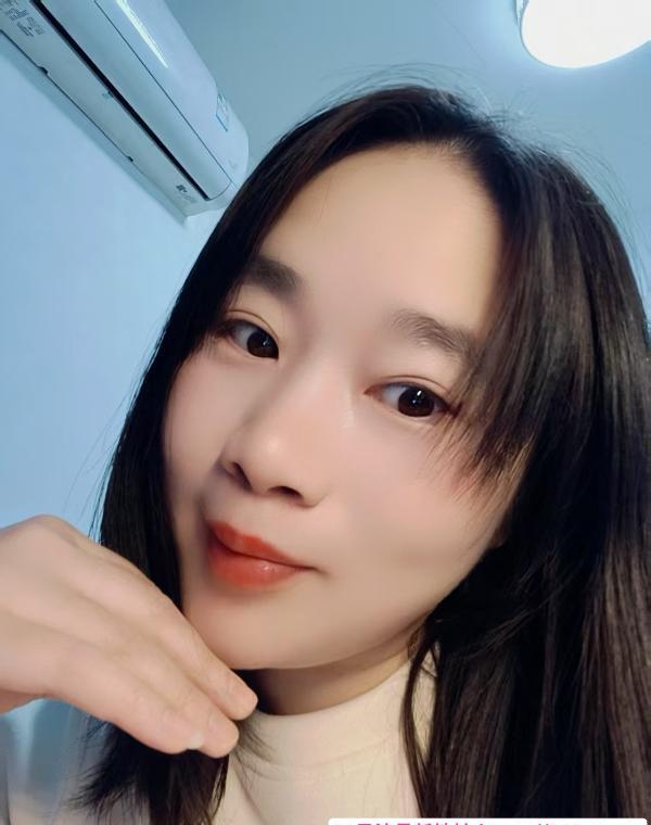 大胸肥臀小姐姐 1