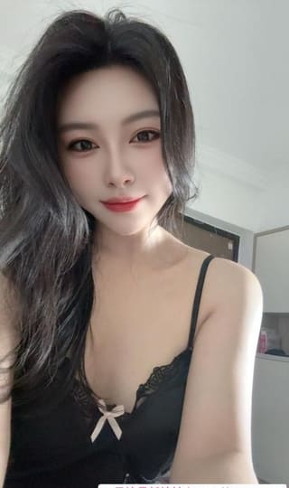 上城肤白颜值Lina