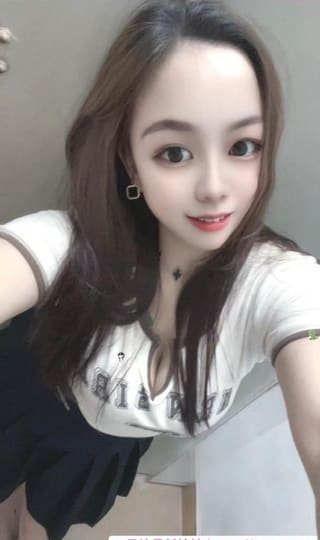 服务系舌吻骚妇