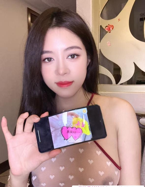 火炉倒立深喉骚婊子 1