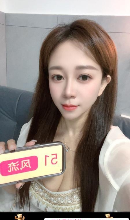 东站大胸倩倩姐 1