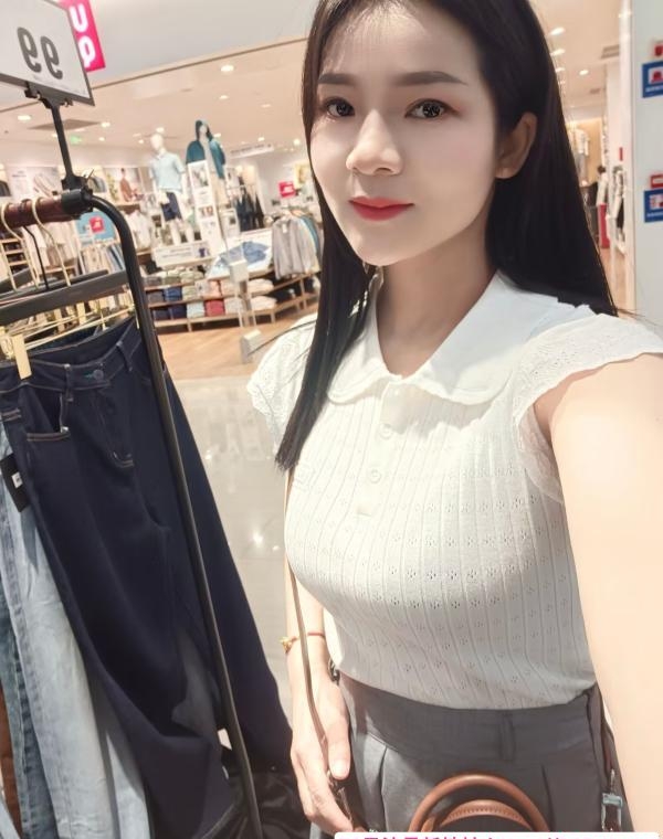 海珠轻熟性价比小妮子 1