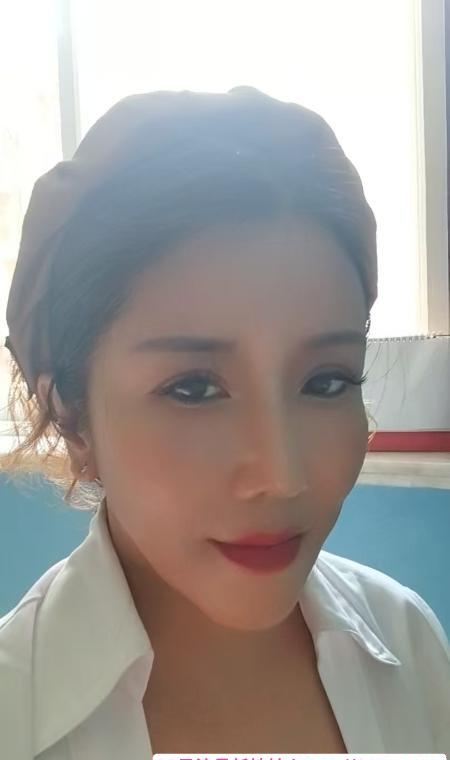 妖娆风骚少妇 1