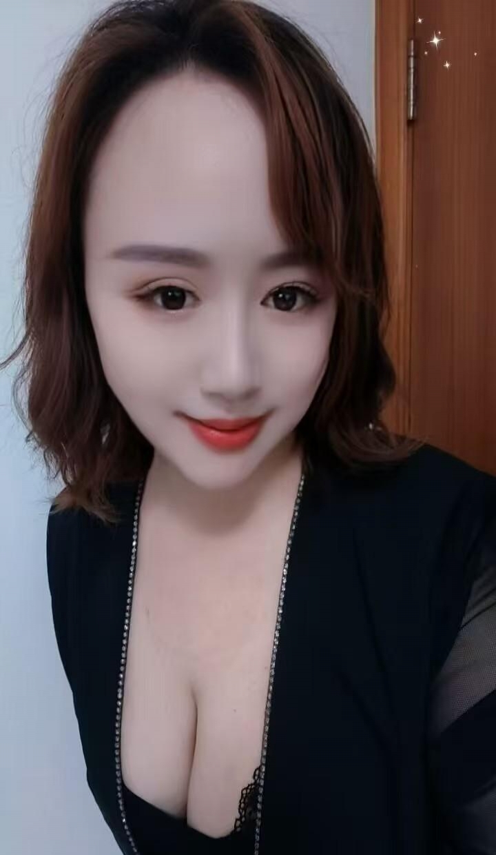 大胸美熟女姐姐 1