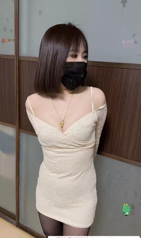 吕营的苗条妹儿 1