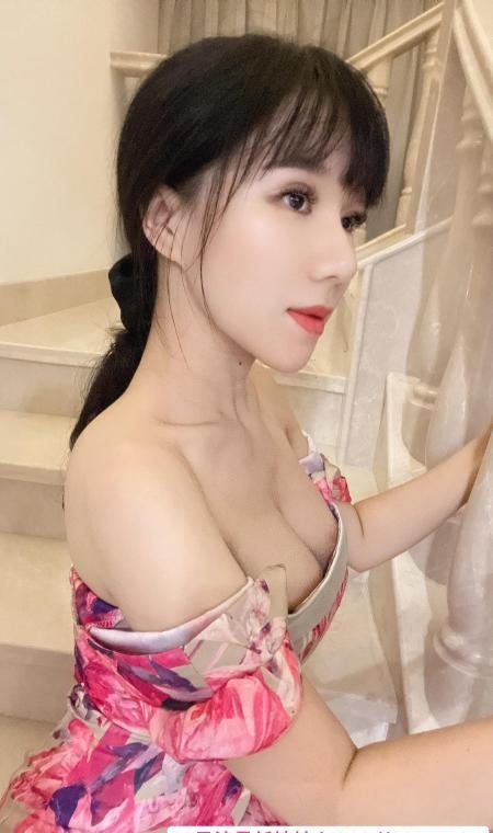 D奶长舌少妇 2