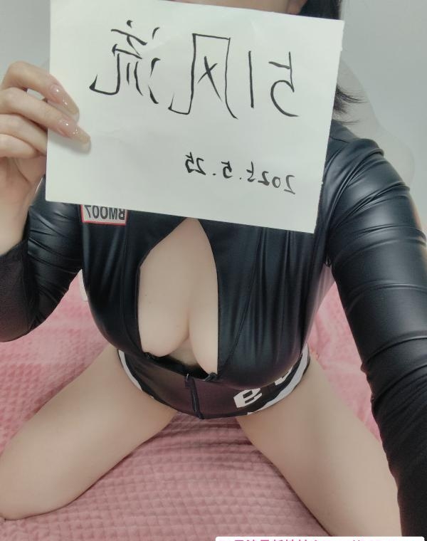 大胸气质美女 2