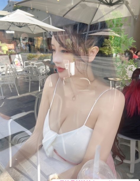 性感尤物小妖精 2