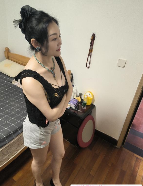 闵行巨乳少妇 2