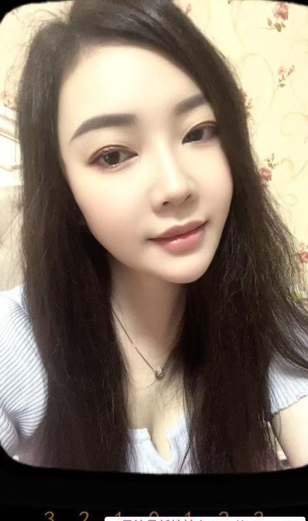 汉阳肤白腿长 2