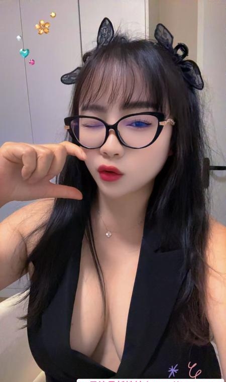 上海体育场巨乳伊诺 2