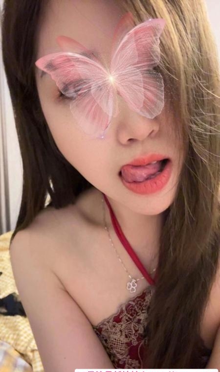 步行街叶子女朋友 2