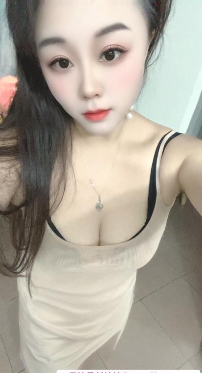 白云风韵骚妇 2