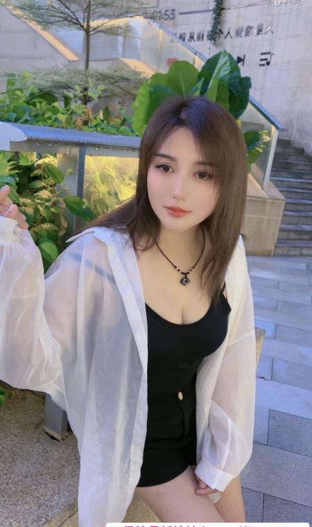 梅花园舌吻御姐 2