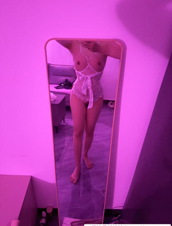 纯欲少妇 2