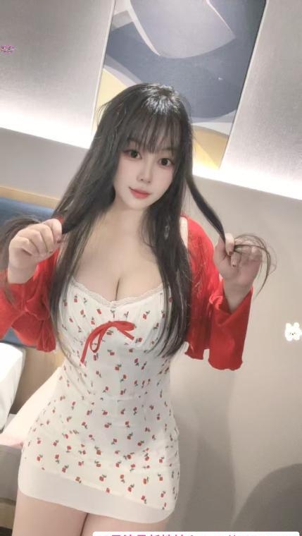 大胸小姐姐 2