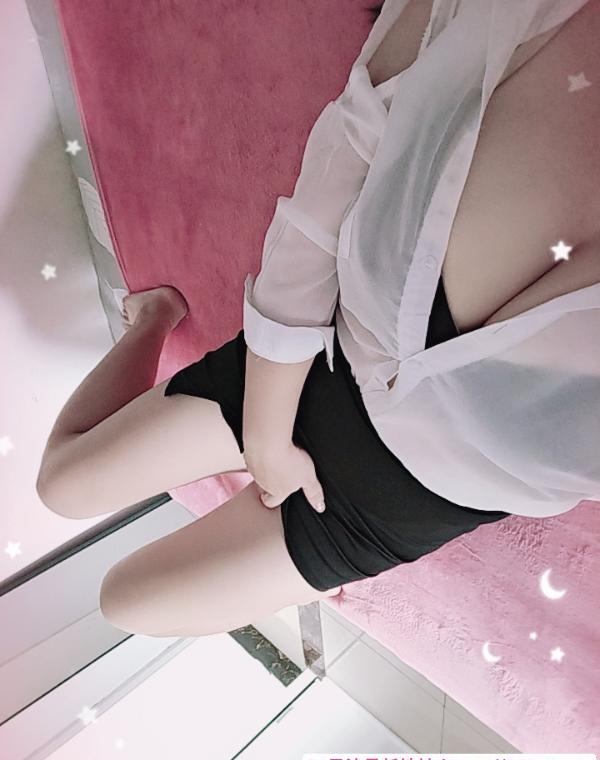 坂田一线天馒头B 2