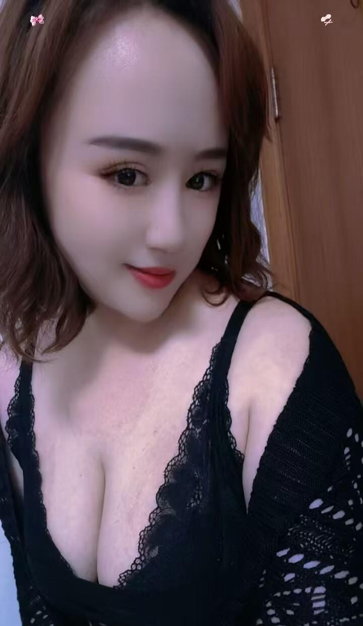 大胸美熟女姐姐 2