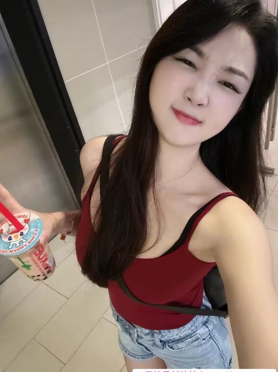 长腿性感嫩妹 2