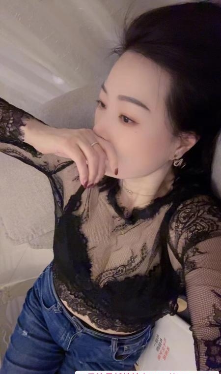 黑丝制服大胸安娜 3