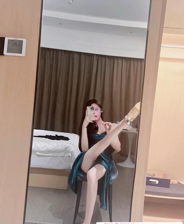 天河美腿骚女 3
