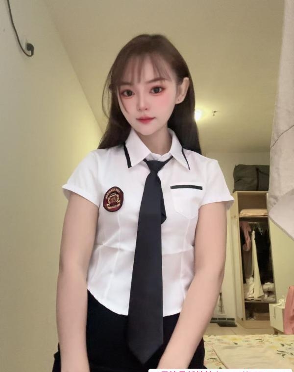 白云嫩妹婷婷 3