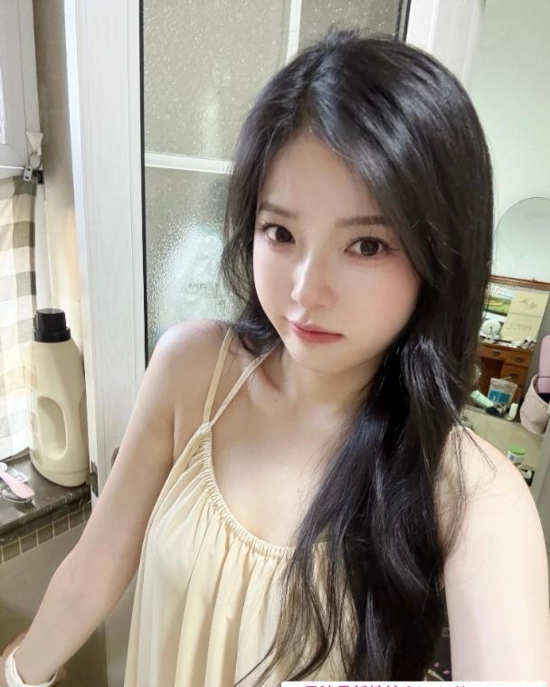 性感甜美李哈哈 3