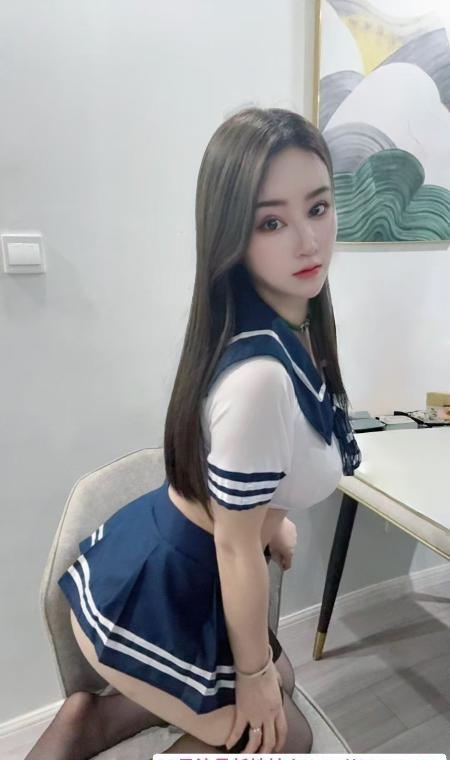 二刷制服小骚妇秋秋 3