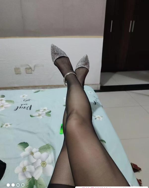 特大胸泻火少妇 3
