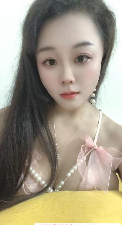 白云风韵骚妇 3
