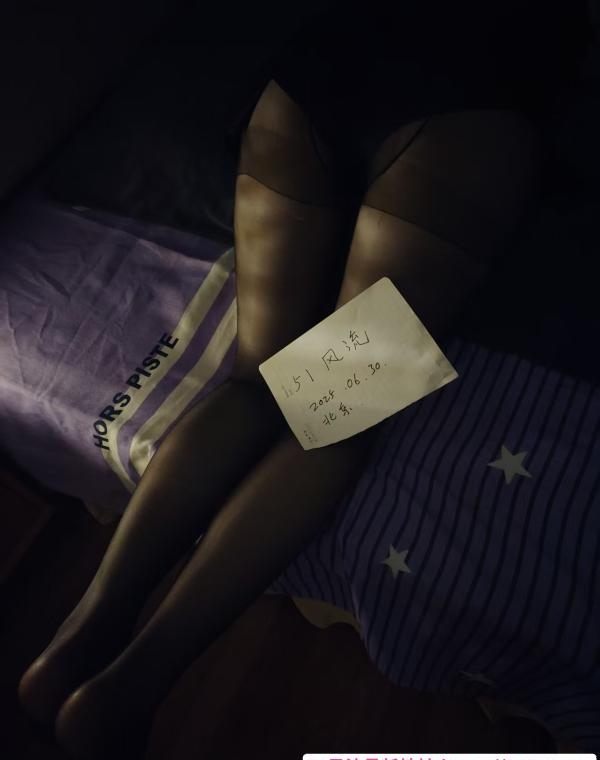朝阳丰满巨乳少妇中小 3