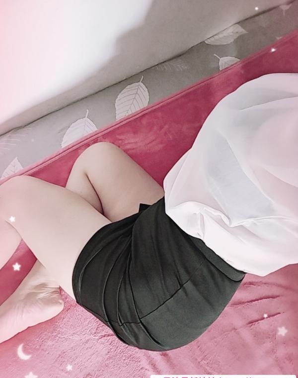 坂田一线天馒头B 3