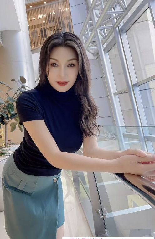 健身少妇好身材可潮喷 3